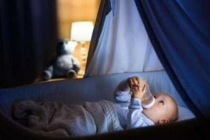 Mách Mẹ 5 Tips Chọn Đèn Ngủ Cho Bé Sơ Sinh Tốt Cho Sức Khỏe Dùng đèn ngủ cho bé sơ sinh có thiết kế thông minh